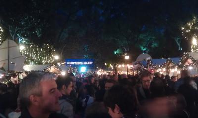 Christkindlmarkt bei Nacht